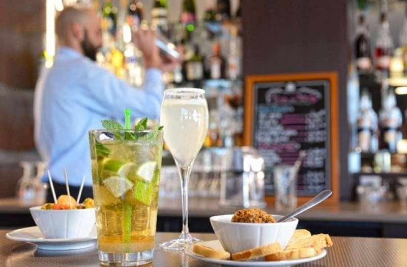 Hotel Le Berry Saint-Nazaire Restoran gambar